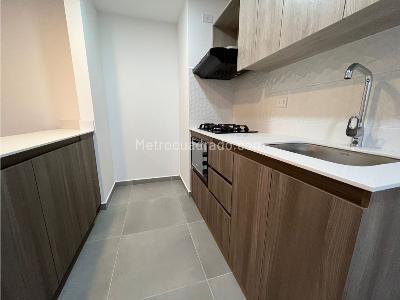 Apartamento en venta en El Poblado, Medellín · foto 3 de 14