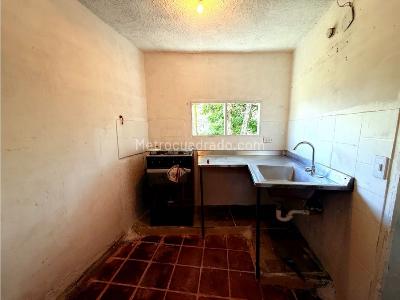 Casa de 3 alcobas en venta en Robledo, Medellín, 87 m² · foto 10 de 15