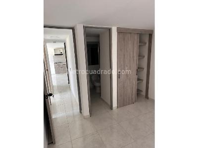 Apartamento de 3 alcobas en venta en Bello, Bello, 54 m² · foto 2 de 11