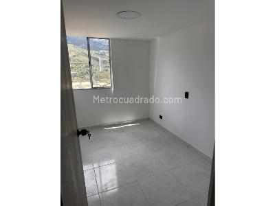 Apartamento de 3 alcobas en venta en Bello, Bello, 54 m² · foto 3 de 11