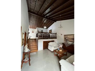 Casa de 3 alcobas en venta en Simon Bolivar, Medellín, 165 m² · foto 2 de 20