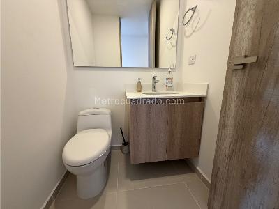 Apartamento en arriendo en Ciudad Del Rio, Medellín · foto 8 de 17