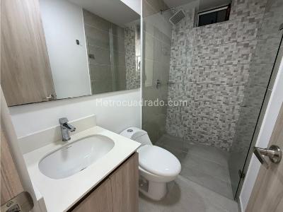 Apartamento de 3 alcobas en venta en Los Colores, Medellín, 75 m² · foto 8 de 20