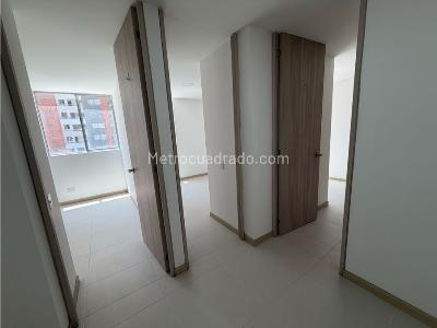 Apartamento de 3 alcobas en venta en Los Colores, Medellín, 75 m² · foto 10 de 20