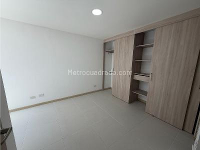 Apartamento de 3 alcobas en venta en Los Colores, Medellín, 75 m² · foto 17 de 20