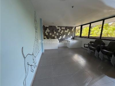 Apartamento de 3 alcobas en venta en Los Colores, Medellín, 75 m² · foto 19 de 20