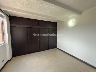 Apartamento de 3 alcobas en arriendo en Calasanz, Medellín, 68 m² · foto 2 de 8