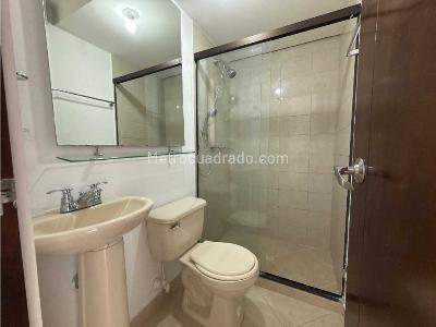 Apartamento de 3 alcobas en arriendo en Calasanz, Medellín, 68 m² · foto 7 de 8