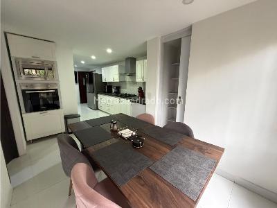 Apartamento de 3 alcobas en venta en San Lucas, Medellín, 230 m² · foto 3 de 20