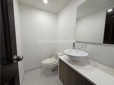 Apartamento de 3 alcobas en venta en San Lucas, Medellín, 230 m² · foto 4 de 20