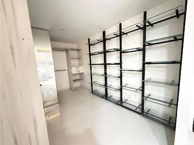 Apartamento de 3 alcobas en venta en San Lucas, Medellín, 230 m² · foto 14 de 20