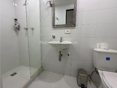 Apartamento de 3 alcobas en venta en San Lucas, Medellín, 230 m² · foto 17 de 20