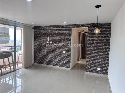 Apartamento en arriendo en Los Colores, Medellín · foto 2 de 20