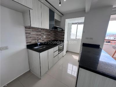 Apartamento en arriendo en Los Colores, Medellín · foto 3 de 20