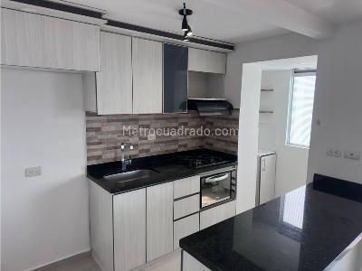 Apartamento en arriendo en Los Colores, Medellín · foto 4 de 20