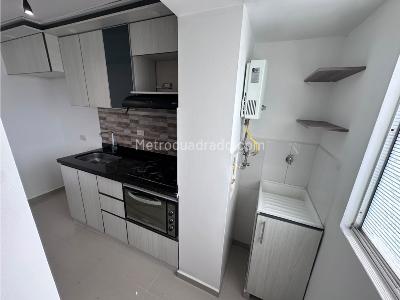 Apartamento en arriendo en Los Colores, Medellín · foto 9 de 20