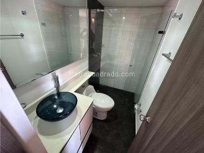 Apartamento en arriendo en Los Colores, Medellín · foto 14 de 20