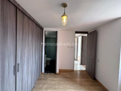Apartamento en arriendo en Los Colores, Medellín · foto 16 de 20