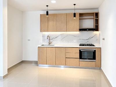 Casa de 5 alcobas en arriendo en La Castellana, Medellín, 180 m² · foto 14 de 16
