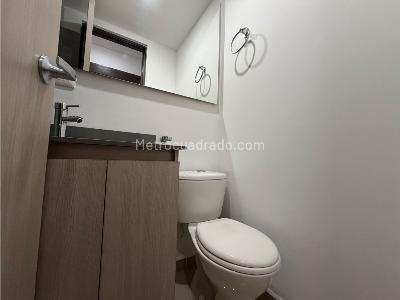 Apartamento de 3 alcobas en venta en Niquia, Bello, 71 m² · foto 10 de 20