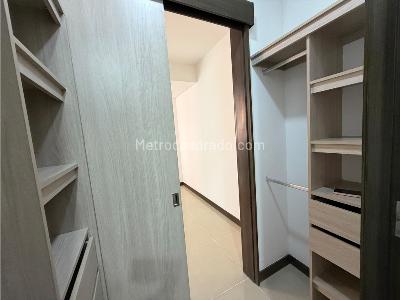 Apartamento de 3 alcobas en venta en Niquia, Bello, 71 m² · foto 12 de 20