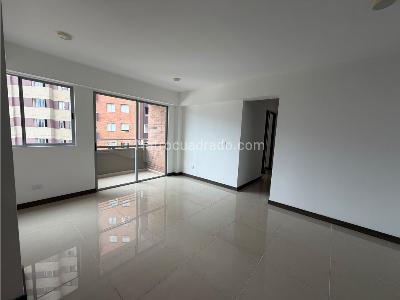 Apartamento de 3 alcobas en venta en Niquia, Bello, 71 m² · foto 2 de 20