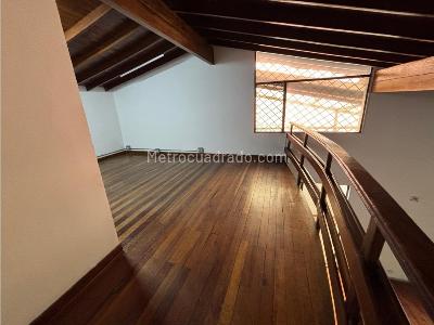 Apartamento de 4 alcobas en arriendo en Laureles, Medellín, 200 m² · foto 6 de 11