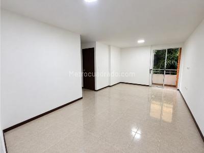 Apartamento de 3 alcobas en arriendo en Lorena, Medellín, 84 m² · foto 2 de 12