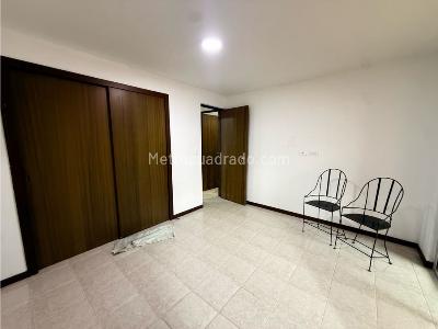 Apartamento de 3 alcobas en arriendo en Lorena, Medellín, 84 m² · foto 5 de 12