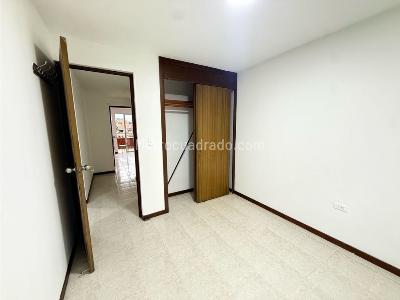 Apartamento de 3 alcobas en arriendo en Lorena, Medellín, 84 m² · foto 11 de 12