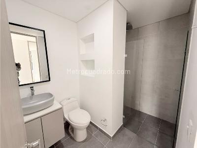 Apartamento de 3 alcobas en arriendo en La Castellana, Medellín, 100 m² · foto 4 de 11