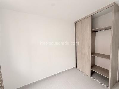 Apartamento de 3 alcobas en arriendo en La Castellana, Medellín, 100 m² · foto 5 de 11