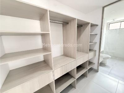 Apartamento de 3 alcobas en arriendo en La Castellana, Medellín, 100 m² · foto 7 de 11