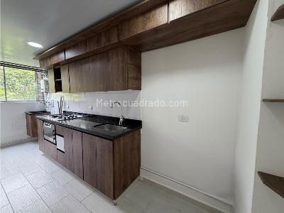 Apartamento de 3 alcobas en venta en Milan, Envigado, 74 m² · foto 3 de 10
