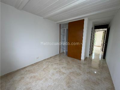 Apartamento de 3 alcobas en venta en Milan, Envigado, 74 m² · foto 5 de 10