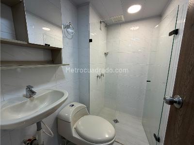 Apartamento de 3 alcobas en venta en Milan, Envigado, 74 m² · foto 8 de 10