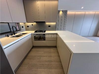 Apartamento de 3 alcobas en arriendo en El Tesoro, Medellín, 125 m² · foto 3 de 20