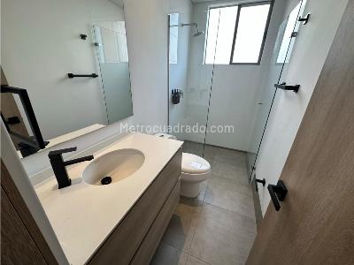 Apartamento de 3 alcobas en arriendo en El Tesoro, Medellín, 125 m² · foto 14 de 20