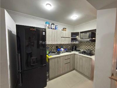 Apartamento de 3 alcobas en venta en Calasanz, Medellín, 92 m² · foto 2 de 11