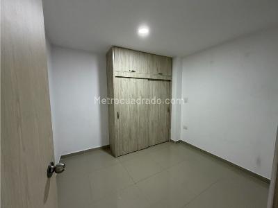 Apartamento de 3 alcobas en arriendo en Santa Monica, Medellín, 70 m² · foto 3 de 12