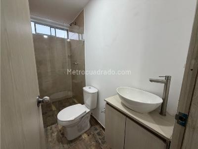 Apartamento de 3 alcobas en arriendo en Santa Monica, Medellín, 70 m² · foto 7 de 12