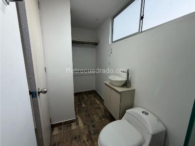 Apartamento de 3 alcobas en arriendo en Santa Monica, Medellín, 70 m² · foto 10 de 12