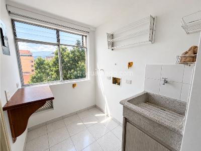 Apartamento de 3 alcobas en arriendo en Belén, Medellín, 80 m² · foto 6 de 8