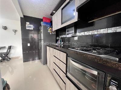 Apartamento de 3 alcobas en arriendo en Los Colores, Medellín, 60 m² · foto 13 de 17