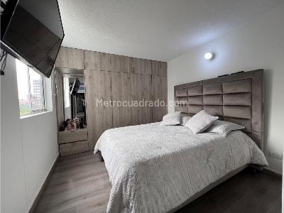 Apartamento de 3 alcobas en arriendo en Los Colores, Medellín, 60 m² · foto 6 de 17