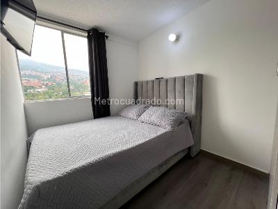 Apartamento de 3 alcobas en arriendo en Los Colores, Medellín, 60 m² · foto 9 de 17