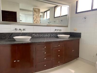 Apartamento de 4 alcobas en venta en Riviera, Cúcuta, 230 m² · foto 11 de 18