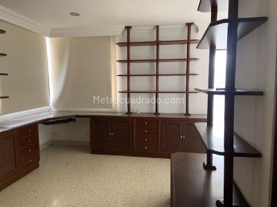 Apartamento de 4 alcobas en venta en Riviera, Cúcuta, 230 m² · foto 4 de 18