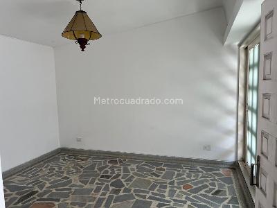 Casa en venta en La Riviera, Cúcuta · foto 3 de 19