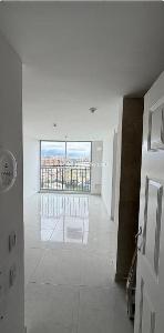 Apartamento de 2 alcobas en venta en Hayuelos Fontibon, Bogotá, 43 m² · foto 3 de 14